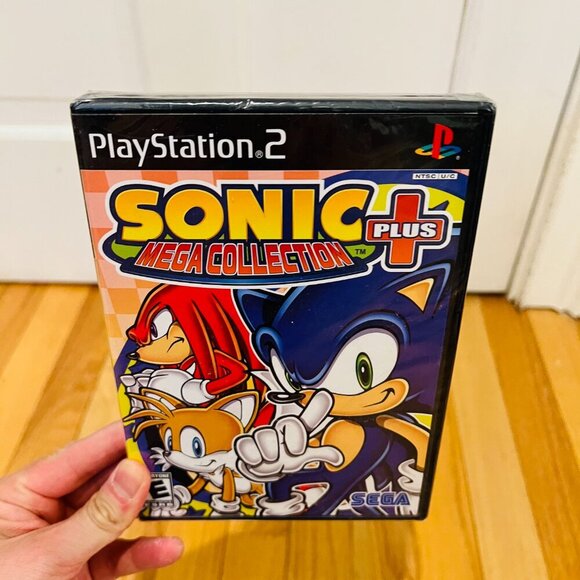 PLAYSTATION 2 - SONIC MEGA COLLECTION PLUS Game COMPLETE New BLACK LABEL PS2 - Picture 2 of 16
